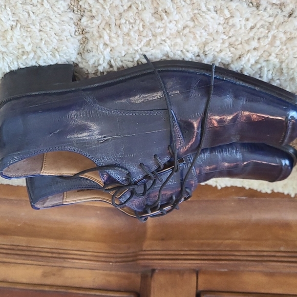 MENS SHOES - Picture 6 of 16